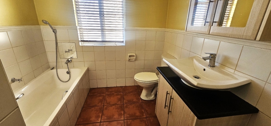 3 Bedroom Property for Sale in Waterval East North West